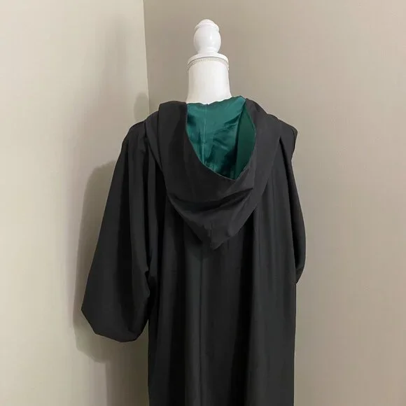 Regal School Robe – Green Lining – Inspired by Harry Potter | Adult Medium - Picture 7 of 8